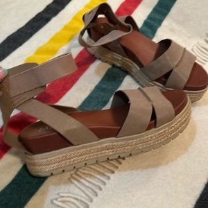 MIA platform sandals!